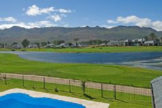 Set on one of Pearl Valley's Signature Lakes